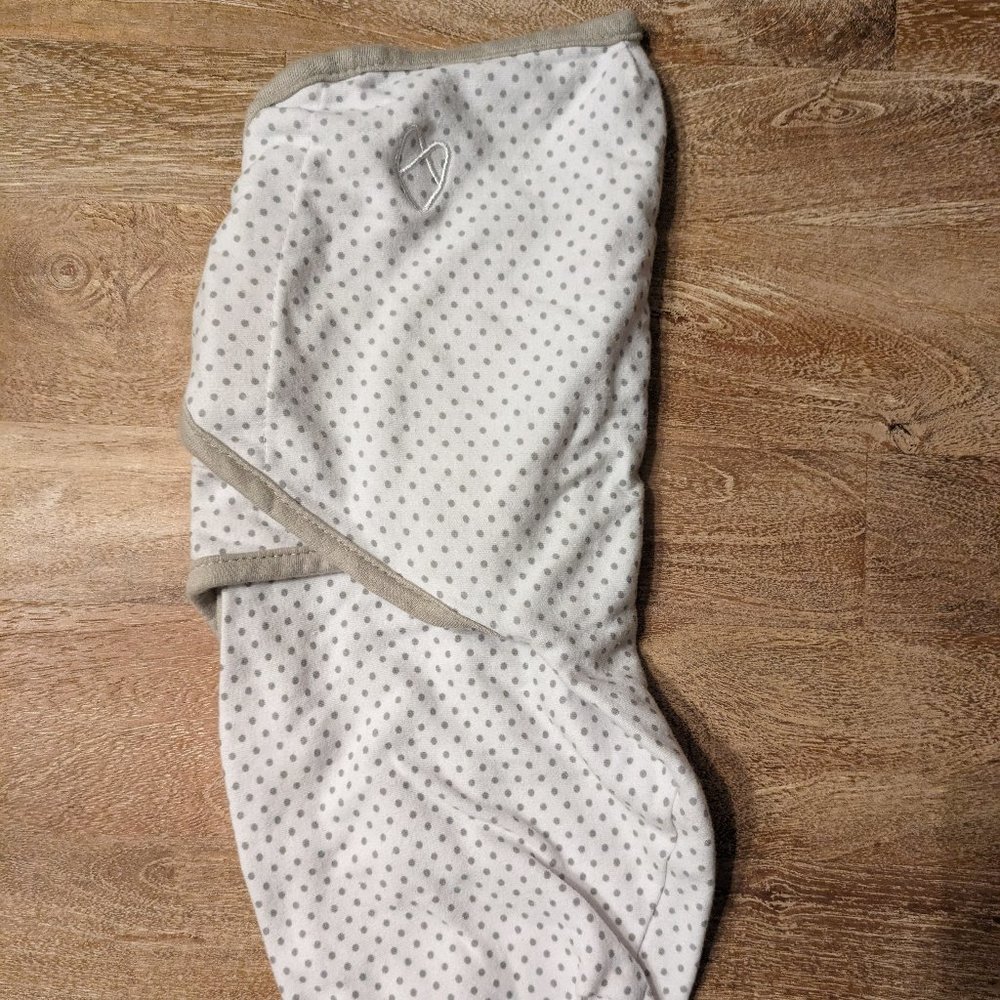 SwaddleMe swaddle - size small